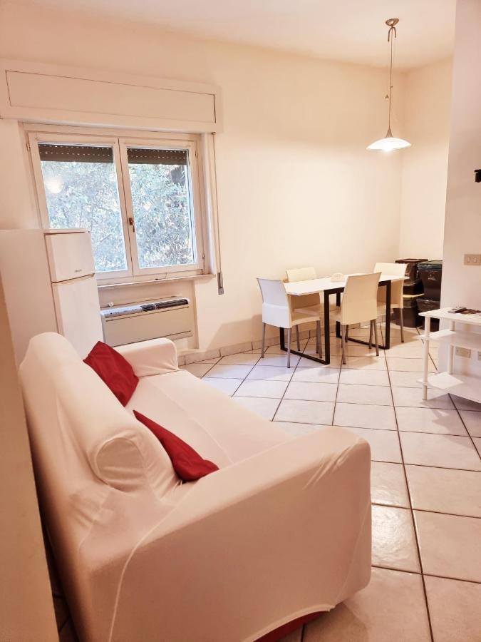Reale Apartments Терачина Екстериор снимка