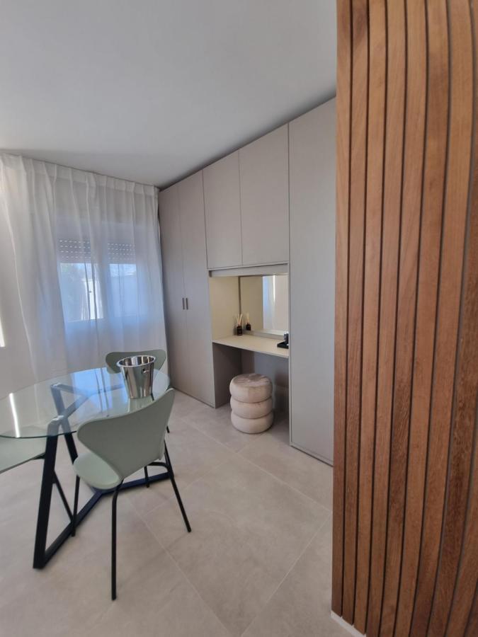 Reale Apartments Терачина Екстериор снимка