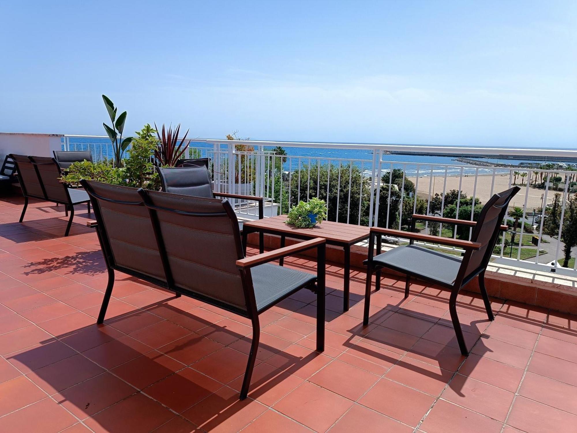 Reale Apartments Терачина Екстериор снимка